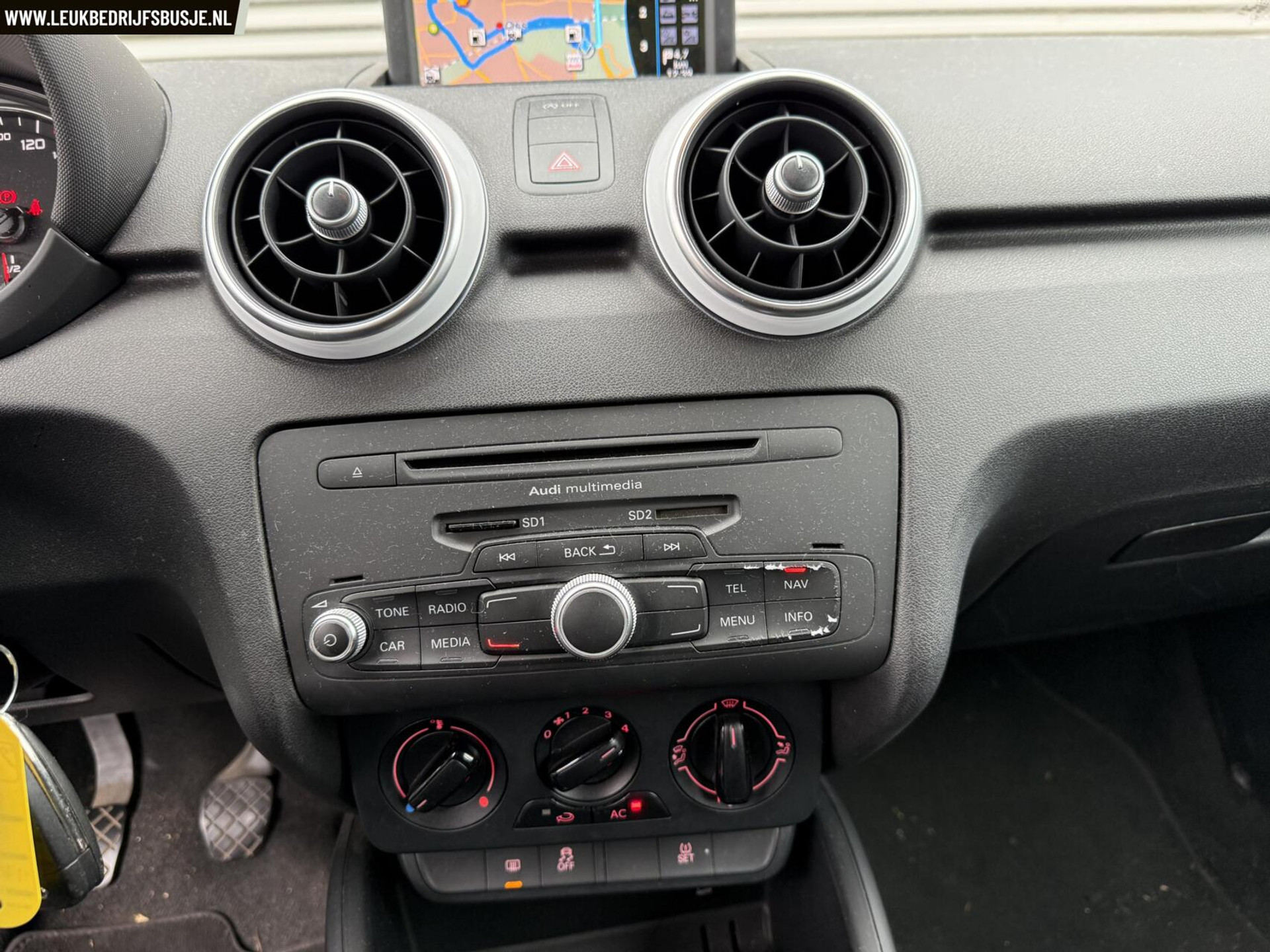 48325661-13.jpg